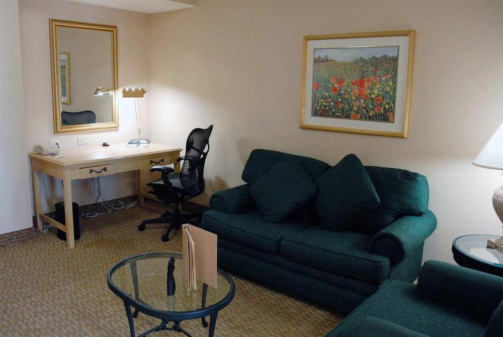 Hilton Garden Inn Atlanta Northpoint Алфарета Стая снимка