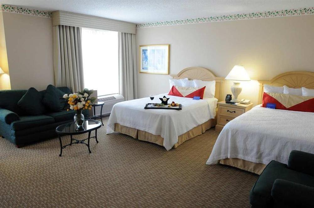Hilton Garden Inn Atlanta Northpoint Алфарета Стая снимка