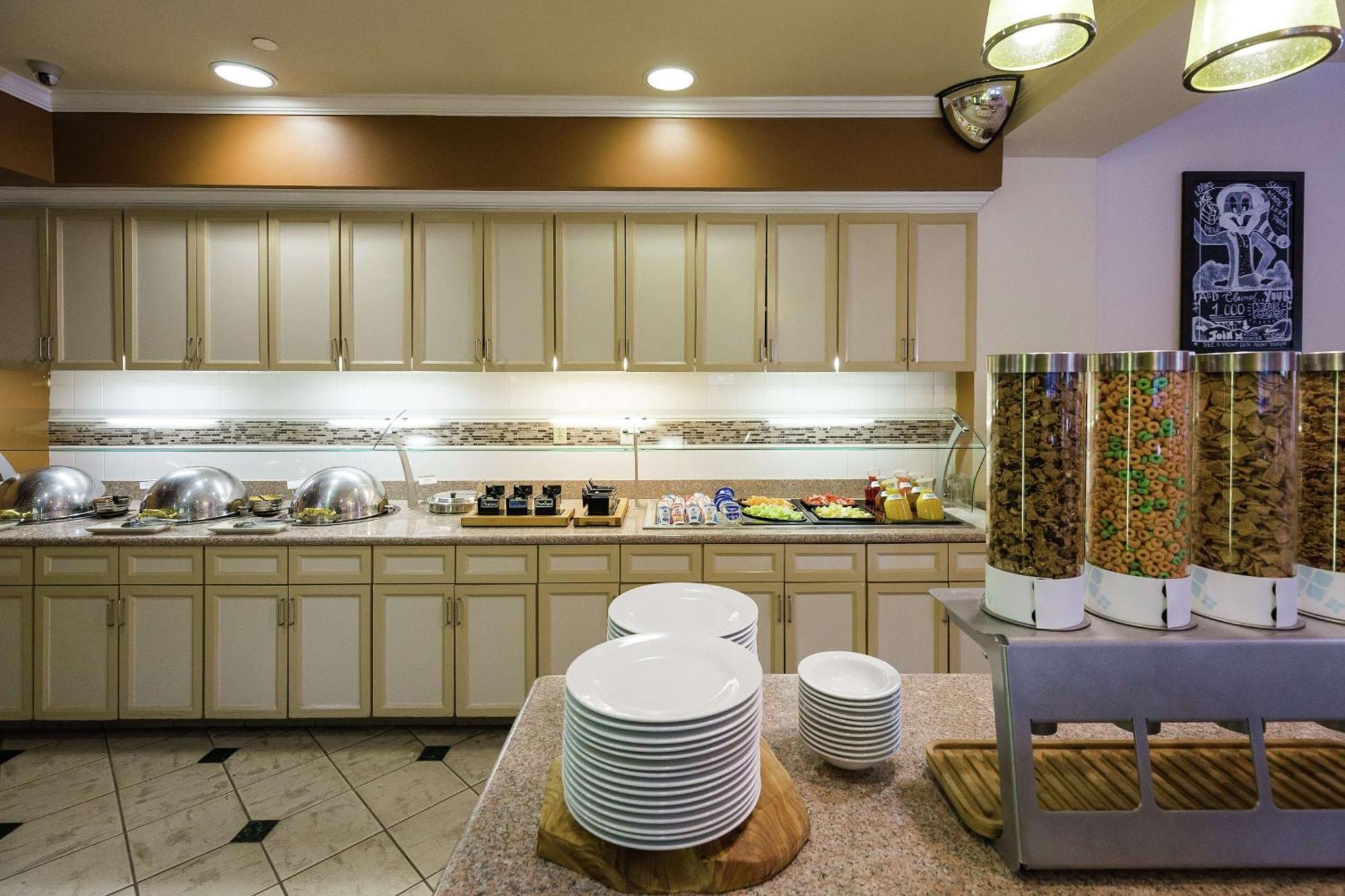Hilton Garden Inn Atlanta Northpoint Алфарета Екстериор снимка